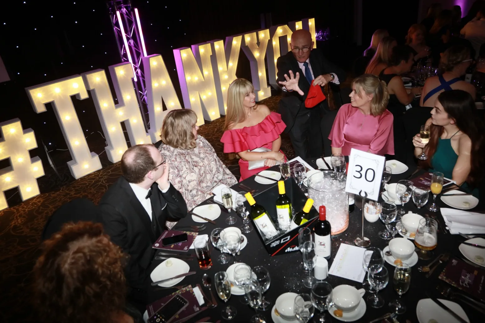 what is close up magic